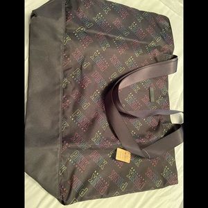 Victoria’s Secret pink tote